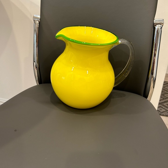 Vintage Vibrant Yellow Beverage Pitcher 7 1/4” H w/an Opening Diam. of 5 1/4”. - Picture 2 of 8